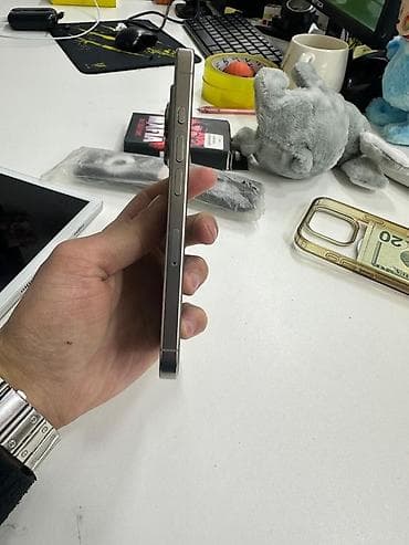 iphone 11 pro qiymət: IPhone 16 Pro, 128 GB, Desert Titanium — 4