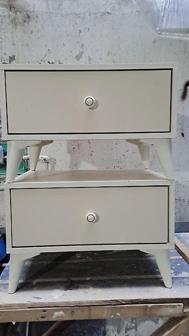 Тумбы: - Məhsul: 2 ədəd minimalist tumbə (yataq otağı üçün komod/bedside — 1