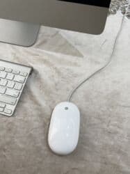 magic mouse: Apple iMac All‑in‑One kompüter - Ekran: 21.5" (şüşə ön panel, qara — 3