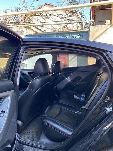 lada vaz 07: Hyundai Elantra: 1.8 l | 2012 il Sedan — 7