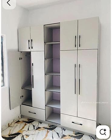 sirmə: Yeni, 4 qapılı, Siyirməli, Boz, Açılan, Düz dolab — 1