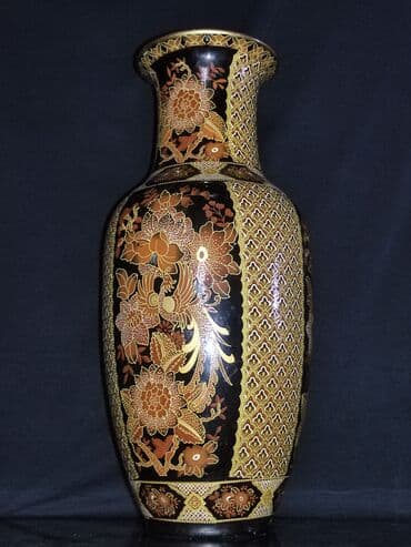 gul salonu: Bir vaza, Keramika — 3