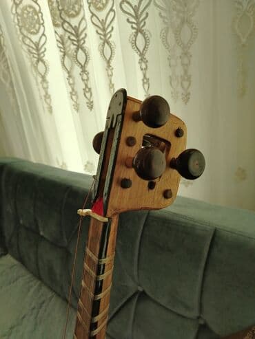 Nağara: Bu, Azərbaycanın ənənəvi musiqi alətlərindən biri olan tarda bağlı — 4