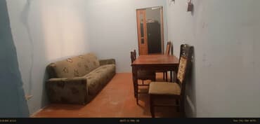 qalmaq serti ile kiraye evler: 2 otaqli heyet evi kiraye verilir. Heyet umumidir ancaq o biri — 1