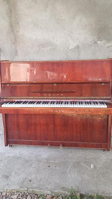 yamaha elektro gitar: Upright pianino – “Vyatka” markalı - Korpus: qəhvəyi cilalı ağac — 2