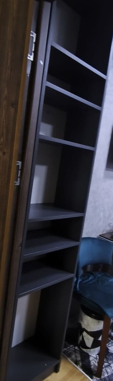 yerli keciler: Rəf satılır.Hec bir problemi yoxdur.Eni 45 hündürlüyü 2.30 sm.Unvan — 1