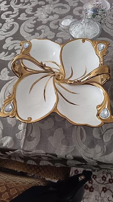 Zərif masa qabı – 4 bölməli, dekorativ - Material: keramika/porcelan