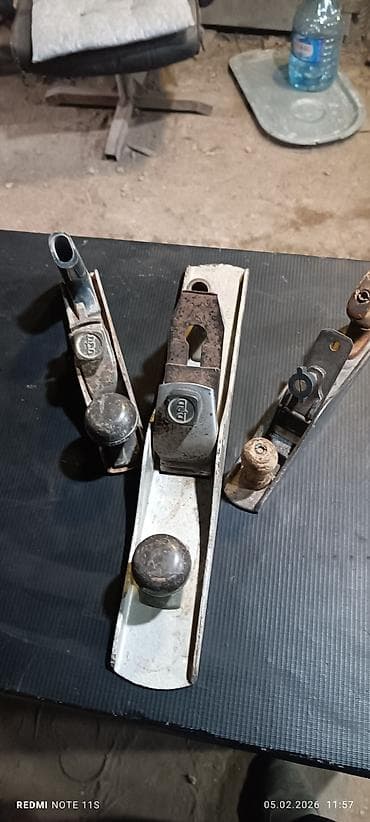 Məhsul: Dülgər əl rendələri dəsti Təsvir: - Taxta üzərində hamar səth