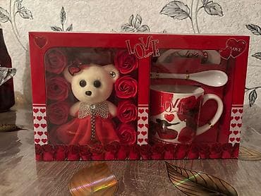 8 marta hediyye: Hədiyyə dəsti – “Love” temalı Komplekt: - Peluş ayıcık: qırmızı — 1