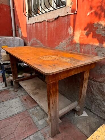 dairevi masa: İşlənmiş, Açılmayan, Taxta, Dördbucaq masa — 1