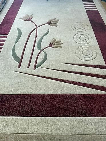 xalca uzərində şəkil: 5×3 Möhkəm, yumşaq xalça – dekorativ çiçək və həndəsi motivli dizayn — 4