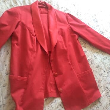 Tikdirilib amma geyinilmeyib yupkali kostyumdu lalafo.az -da Tikdirilib amma geyinilmeyib yupkali kostyumdu