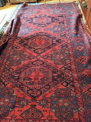 qədimi kilim: Qırmızı-mavi tonlarda əl toxuması xalça - Naxış: Mərkəzdə iri — 1