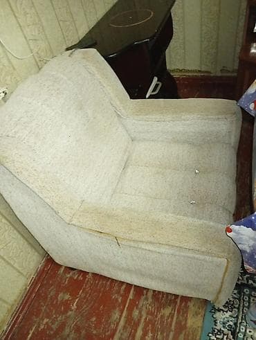 divan ustu ortuk: Salon dəsti – 3 yerlik divan və 2 ədəd kreslo - Rəng: açıq bej - — 2
