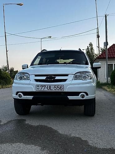 ravon r4 lizing: Chevrolet Niva – kompakt və çevik 4x4 krossover - Kuzov: ağ rəng, tam — 2