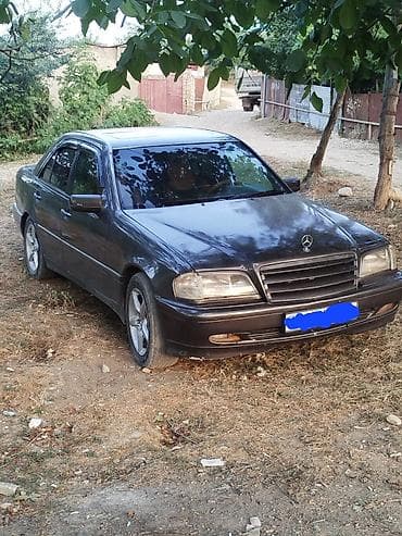 atego mercedes: Mercedes-Benz sedan (C‑sinfi, W202 kuzov) Xüsusiyyətlər: - Kuzov: 4 — 2