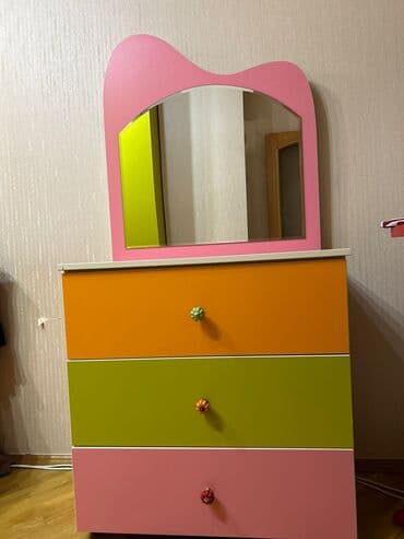 детская парта со стульчиком: Для девочки, Б/у, Односпальная кровать, 2 тумбы, Шкаф, Письменный стол — 4