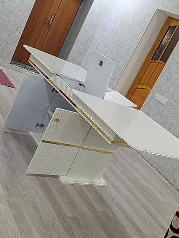 tom xrustal qablar: Qonaq masası, Yeni, Açılan, Dördbucaq masa — 4