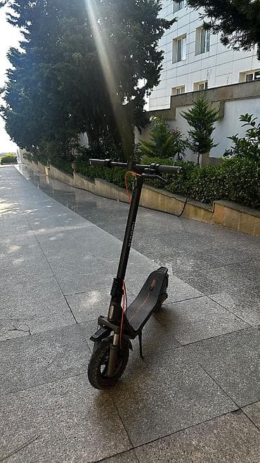 suru: Xiaomi 6 pro skuter modelidir -2 ay istifadə olunub -25 sürəti ilə — 2