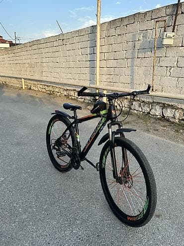 sumka kişi: Salam hec bir pırablemi yoxdu üstünde led işıqları var sunkası led — 3