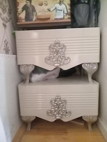 700 manat nece rubldu: Elanda gördüyünüz mebellər dəst şəklində satılır. Qiymət sondur: 300 — 3
