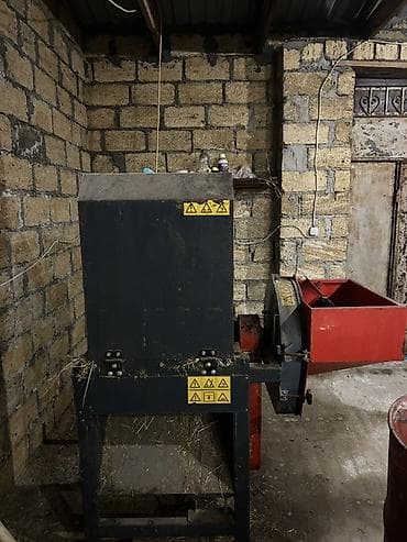 Kənd təssərüfatı avadanlığı: Farmtech yem üyüdən və qarışdıran avadanlıq üçtəpədə yerləşir demek — 2