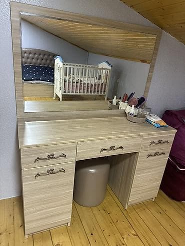 İkinəfərlik çarpayı, Dolab