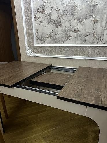 islenmis metbex divanlari: Qonaq otağı üçün, İşlənmiş, Açılan, Dördbucaq masa, 6 stul — 2