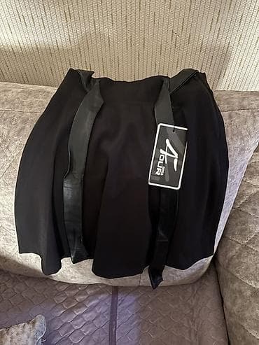 Qara ətək – Ajour Woman - Rəng: klassik qara - Dizayn: qatlanaqlı