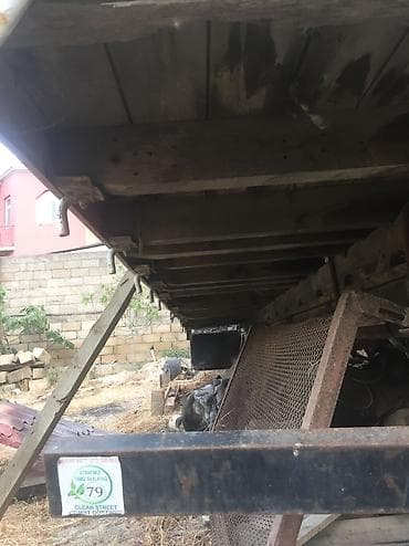 hilux pikap: Kuza
Uzunluq 5,30
Eni. 2,20 — 2
