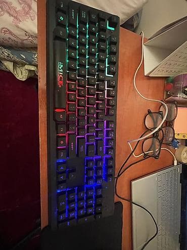 ikinci el macbook: Əlim yandıya təcili pul lazımdı diye satıram Çatdırılma edərik — 2