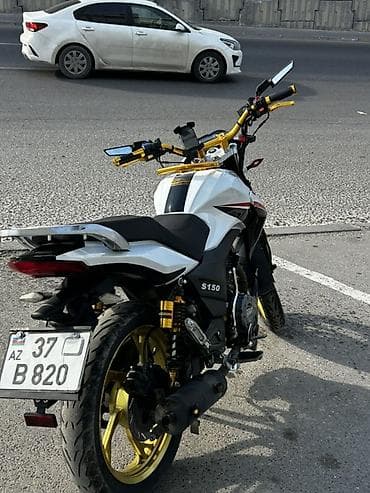 Motosiklet – S150 naked street tipli - Mühərrik: 150 cc, hava ilə