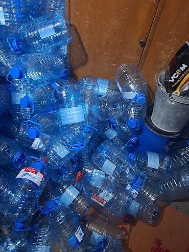 turşu: Toplu plastik bidonlar (5–10 litr həcmli) satılır. 5 litrlik 20 qəpik — 1
