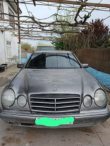 bmw f10 stop: Mercedes-Benz E‑Class W210 sedan - Kuzov: boz rəng, 4 qapılı sedan - — 3