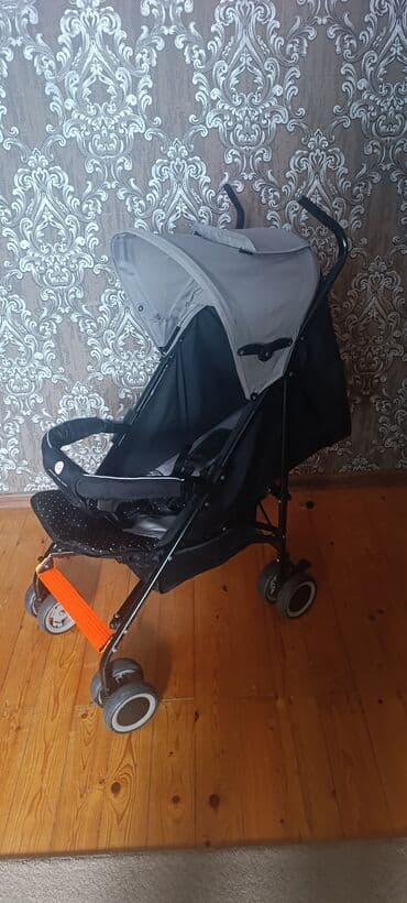 tutacaqlı xodunkalar: İki tutacaqlı araba, Yaş: 6-12 ay — 8