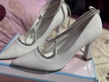 brend ayaqqabılar: Ağ rəngli zərif qadın tuflisi 38 razmer 1 defe geyilib — 3