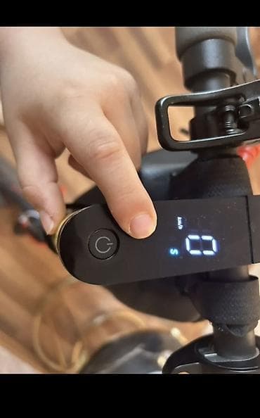 skute: İşlənmiş Elektrik samokat 8", 501 - 750 Vt, 16 - 25 km/s, Ünvandan götürmə, Ödənişli çatdırılma — 7