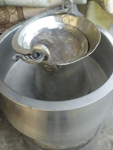 qızıl onluq qiyməti: Mis qazanlar, çömçə, satıl və s. satılır. Gehizlik üçün 25 il qabaq — 3