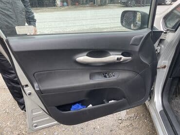 фольксваген 2 0: Toyota Auris: 1.4 л | 2008 г. Хэтчбэк — 7