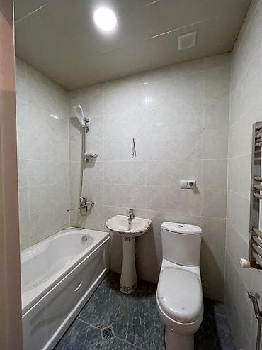 Hamam/tualet dəsti – tam komplekt - Akril vanna: dərin kasa, su — 1