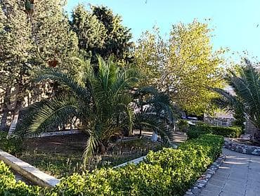 kiraye ev nermanovda: Yalniz aprel may aylarina aiddir 800 azn.Kirayə verilir: 3 otaqlı, tam — 10