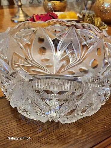 Kənaqlı əl oyma naxışlı xrustal çex meyvə/şirniyyat qabı - Material