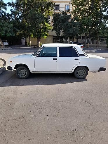 Nəqliyyat: VAZ (LADA) 2107: 1.5 l | 2004 il 245000 km Sedan — 7
