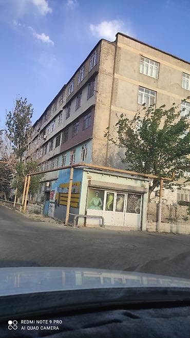 ev kiraye: Mənzilin təsviri: - 2 otaqlı, işıqlı və rahat planlı mənzil. - — 9