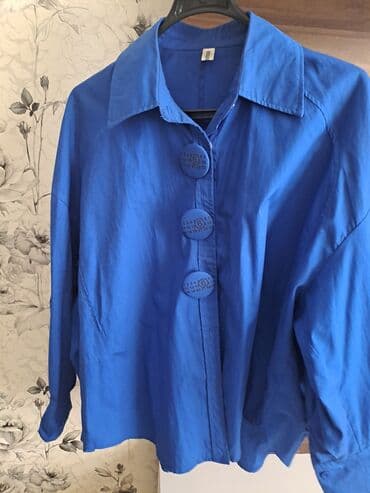 Qadin saruckasi mavi rengde