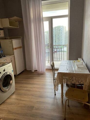 7 mikrorayon: Yasamal rayonu,Asan xidmətin arxasında,Mida yaşayış kompleksində,3 — 5