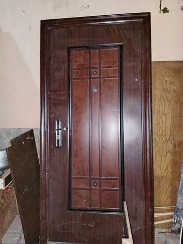 Mənzil üçün İşlənmiş Giriş qapısı Ünvandan götürmə