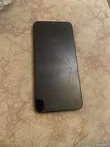 82 ekran: Honor X5b, rəng - Qara, Qırıq — 2