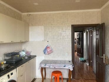 məhlə evi: Bakı, Bakıxanov qəs., 2 otaqlı, Köhnə tikili, m. Neftçilər, 60 kv. m — 6