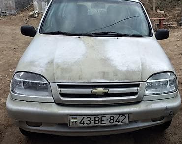 avto satış saytları: Chevrolet Niva: 1.7 l | 170000 km Ofrouder/SUV — 1